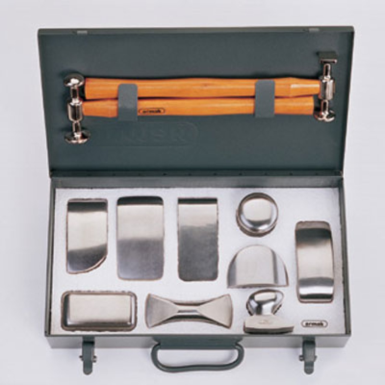 OTO DOĞRULTMA TAKIMI ÇANTA